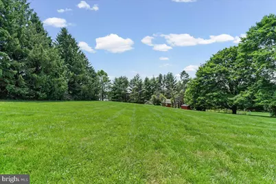207 W Woodview Road, West Grove, PA 19390 - Photo 6