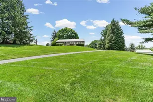 207 W Woodview Rd, West Grove, PA 19390 - Photo 2