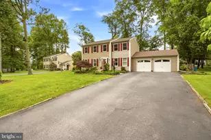 789 Ware Cir, West Chester, PA 19382 - Photo 2