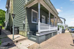 357 Emmett St, Phoenixville, PA 19460 - Photo 2
