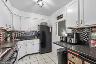 1009 Roundhouse Ct, West Chester, PA 19380 - Photo 10