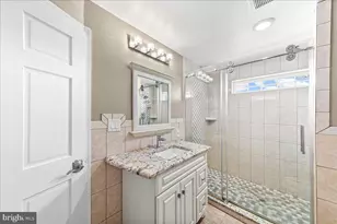 558 E Baltimore Pike, West Grove, PA 19390 - Photo 18