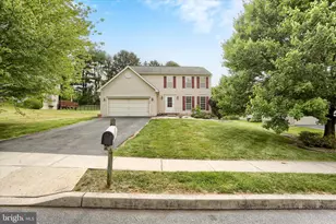 414 Flagstone Cir, Coatesville, PA 19320 - Photo 4
