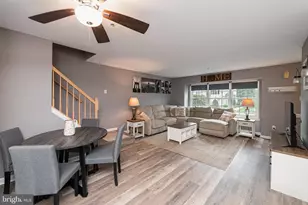 1703 Briarwood Ct, Phoenixville, PA 19460 - Photo 14