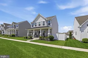 28 Lacy Ln, Coatesville, PA 19320 - Photo 2