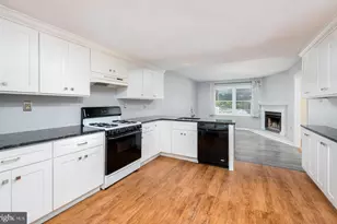 77 Bunker Hill Ct, Wayne, PA 19087 - Photo 4