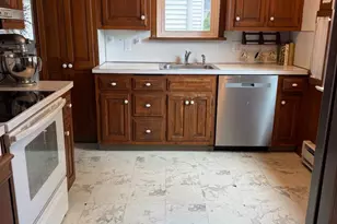 703 W 4th Ave, Parkesburg, PA 19365 - Photo 12