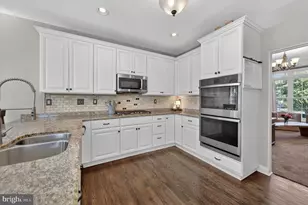 421 Waynebrook Dr, Chester Springs, PA 19425 - Photo 6