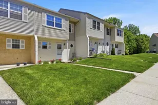 324 Carlyn Ct, Downingtown, PA 19335 - Photo 2