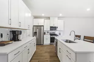727 Hunsberger Rd, Spring City, PA 19475 - Photo 6