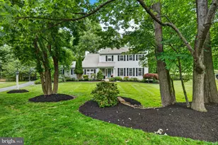 925 St Andrews Dr, Malvern, PA 19355 - Photo 2