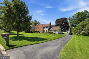 1476 Salomon Ln, Tredyffrin, PA 19087 - Photo 2