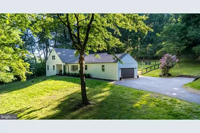2330 Horseshoe Trail, Chester Springs, PA 19425 - Photo 4
