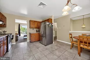21 Berkley Dr, Downingtown, PA 19335 - Photo 6