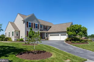 115 Turnberry Dr, Avondale, PA 19311 - Photo 1