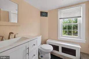 43 Oak St, Phoenixville, PA 19460 - Photo 10