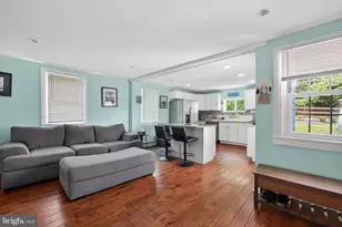 43 Oak St, Phoenixville, PA 19460 - Photo 6