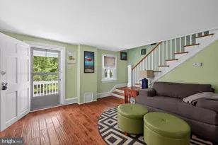 43 Oak St, Phoenixville, PA 19460 - Photo 2