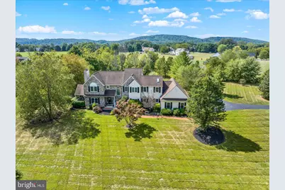 132 Barton Drive, Spring City, PA 19475 - Photo 4