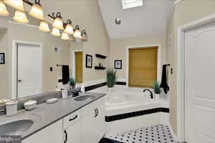 132 Barton Dr, Spring City, PA 19475 - Photo 32