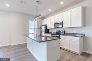 11 Wildflower Ln, Parkesburg, PA 19365 - Photo 4