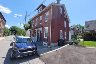 422 Gold Street St, Phoenixville, PA 19460 - Photo 2