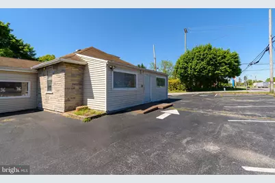 1092 W Lincoln Highway, Coatesville, PA 19320 - Photo 2