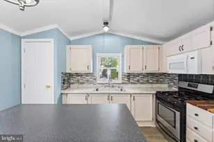 10 Vintage Ln, Honey Brook, PA 19344 - Photo 8