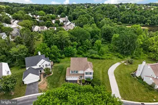 509 Larkins Bridge Dr, Downingtown, PA 19335 - Photo 2