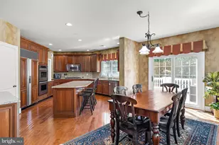 1670 Royal Berkshire Cir, West Chester, PA 19380 - Photo 8