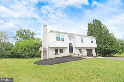 28 Frederick Road, Coatesville, PA 19320 - Photo 2