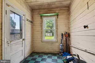 239 Hall St, Phoenixville, PA 19460 - Photo 18