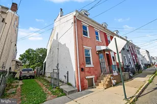 239 Hall St, Phoenixville, PA 19460 - Photo 2