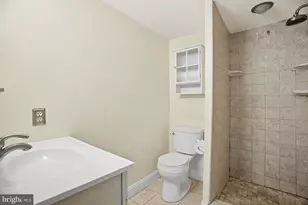 205 Valley Stream Ln, Chesterbrook, PA 19087 - Photo 20