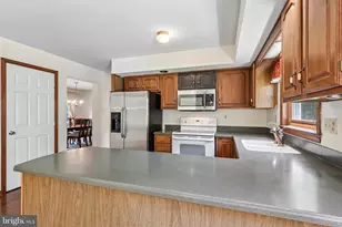 8 Long Dr, Downingtown, PA 19335 - Photo 22