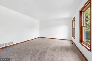 8 Long Dr, Downingtown, PA 19335 - Photo 12