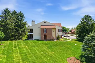 400 Westridge Dr, Phoenixville, PA 19460 - Photo 2