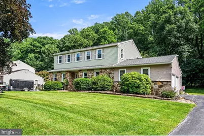 8 Granger Lane, Coatesville, PA 19320 - Photo 2