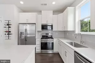 339 Foundry St, Phoenixville, PA 19460 - Photo 16