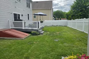 515 Rhoades St, Phoenixville, PA 19460 - Photo 2