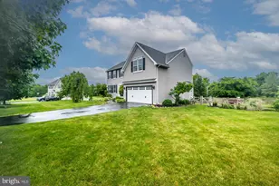 222 S Cowan Rd, Parkesburg, PA 19365 - Photo 2