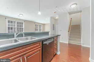 136 Bridge St, Phoenixville, PA 19460 - Photo 8