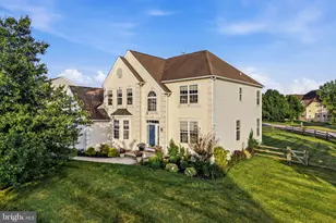 520 Mystic Ln, West Grove, PA 19390 - Photo 2