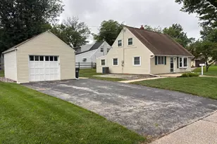 64 Valley Rd, Phoenixville, PA 19460 - Photo 2