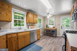 913 Heather Ln, Phoenixville, PA 19460 - Photo 16
