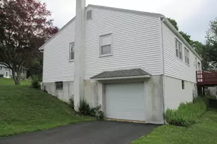 1520 Franklin Dr, Pottstown, PA 19465 - Photo 4