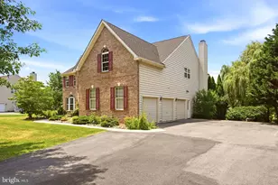 9 Coventry Greene Ln, Pottstown, PA 19465 - Photo 4