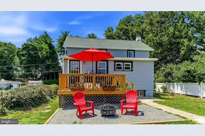 1007 Livingston Avenue, Phoenixville, PA 19460 - Photo 2