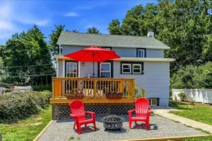 1007 Livingston Ave, Phoenixville, PA 19460 - Photo 2