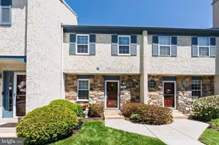 304 Hampstead Pl, West Chester, PA 19382 - Photo 2